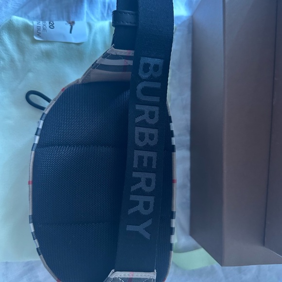 Burberry - Canon bumbag in vintage check - Picture 4 of 4